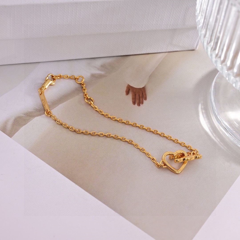 Ce1i*e necklaces